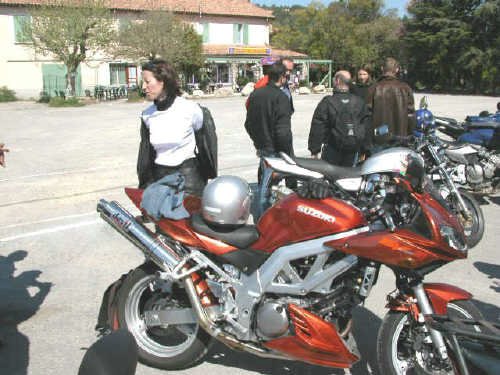 enmoABbDL0D03052005195426.jpg
